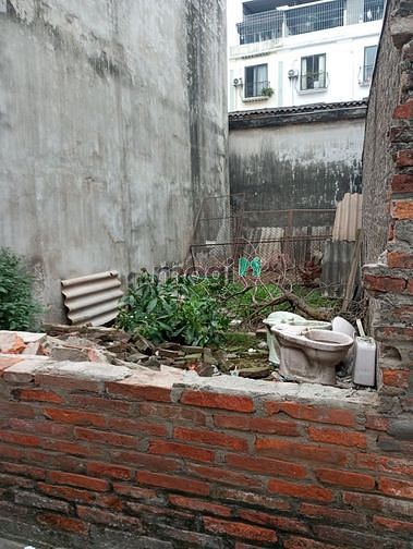 Hình ảnh Hiếm có - chỉ hơn tỷ - mảnh đất 35m trong đê tại Long Biên