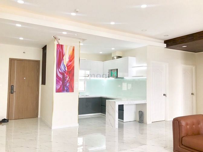 Hình ảnh ORIENTAL PLAZA - 78M2 2PN, 2WC.  •	Địa chỉ: 685 Đ. Âu Cơ, Tân Thành, T