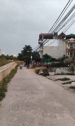 Hình ảnh Bán 61m2 đất đê vàng Phúc Lợi, ô tô, 15m ra phố lớn, giá chỉ 5.8 tỷ.