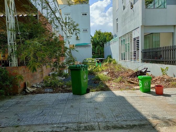 Hình ảnh cần bán lại lô đất Quận 8.gần chợ bình điền