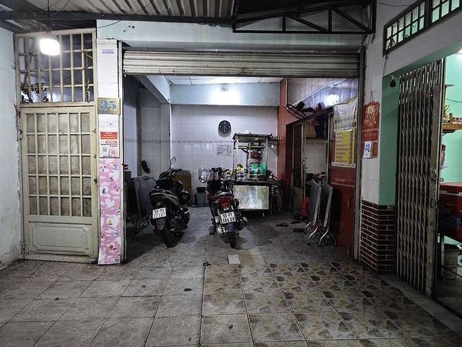 Hình ảnh Mình cần bán nhà mặt tiền 99m2 quận Tân Bình
