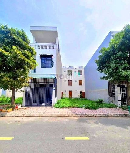 Hình ảnh Cần bán gấp Lô đât Phạm Thế Hiển quận 8