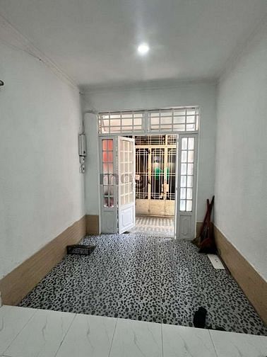 Hình ảnh Bán Nhà 1T2LST, 3PN chỉ 3.3 Tỷ!! Quận Bình Thạnh