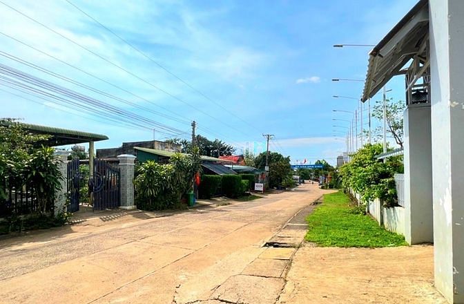 Hình ảnh Kẹt tiền bán lô đất 201m2, full thổ cư, viêw hồ.