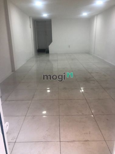 Hình ảnh Cho thuê nhà hẻm xe hơi Cao Đạt 2 phòng + 2wc, 1 lững 2 lầu Quận 5