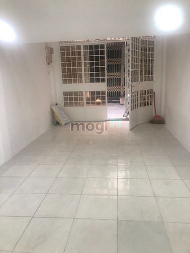 Hình ảnh Cho thuê nhà hẻm xe hơi Cao Đạt 2 phòng + 2wc, 1 lững 2 lầu Quận 5