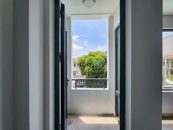 Hình ảnh Cho thuê phòng ban công, đủ nội thất gần lotte quận 7