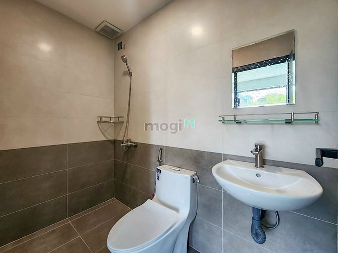 Hình ảnh Cho thuê phòng ban công, đủ nội thất gần lotte quận 7