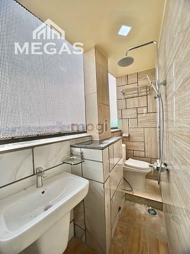 Hình ảnh Cho Thuê Phòng Ngay Nhà Thờ Phao Lô, Tên Lửa