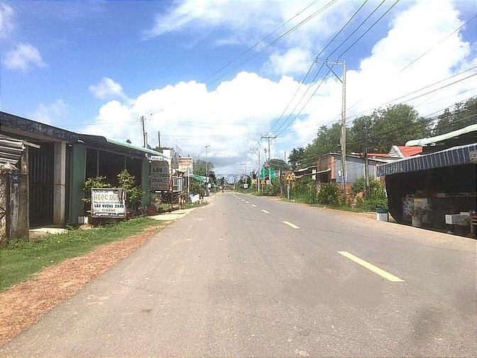 Hình ảnh Chủ kẹt cần bán miếng mặt nhựa hơn 200m2 sẳn thổ cư