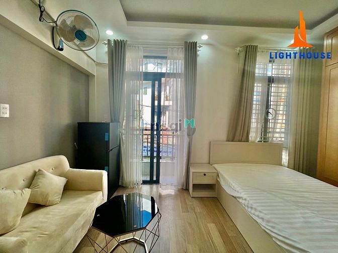 Hình ảnh Mb6623 nạp rút nhanh chóng bancon thoáng full nt ngay sân bay TSN