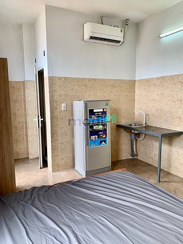 Hình ảnh Căn phòbg full nội thất ánh sáng