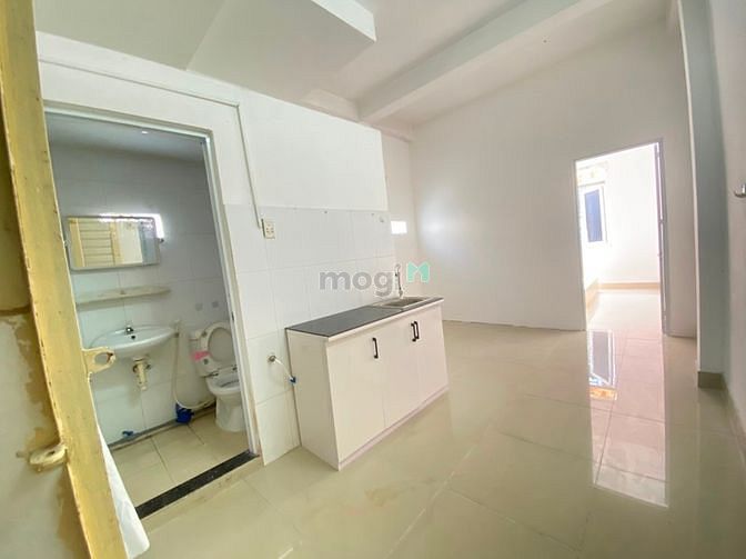Hình ảnh Căn 1pn Cửa sổ lớn Thân Nhân Trung