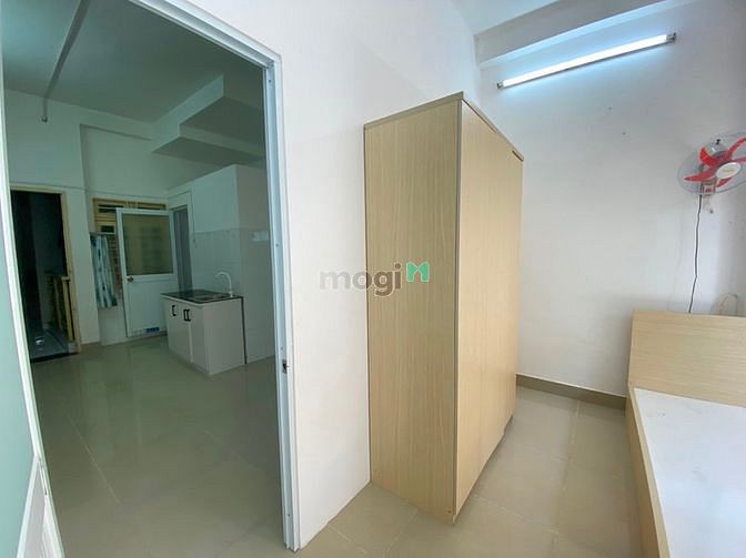 Hình ảnh Căn 1pn Cửa sổ lớn Thân Nhân Trung