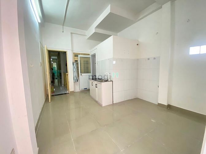 Hình ảnh Căn 1pn Cửa sổ lớn Thân Nhân Trung