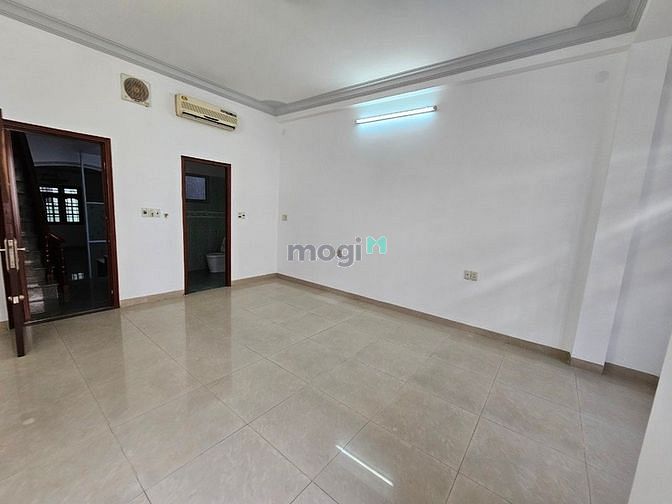 Hình ảnh Cho thuê nhà hẻm xe hơi đường Cộng Hòa, Phường 4 , Tân Bình.