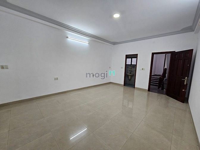 Hình ảnh Cho thuê nhà hẻm xe hơi đường Cộng Hòa, Phường 4 , Tân Bình.