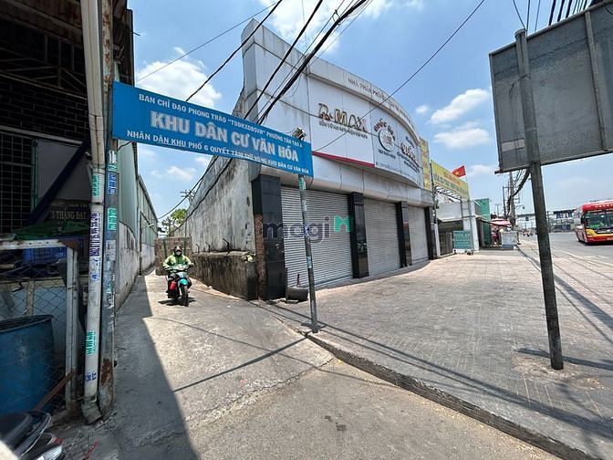 Hình ảnh Cần bán lô đất ngay vòng xoay An Lạc , cách QL1A 20m