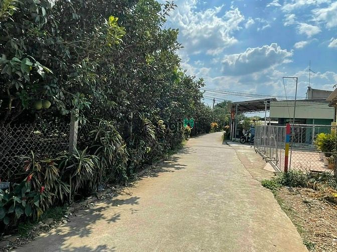 Hình ảnh Bán gấp đất thổ cư sổ riêng sẵn, view kênh sông Tân Triều mát mẻ