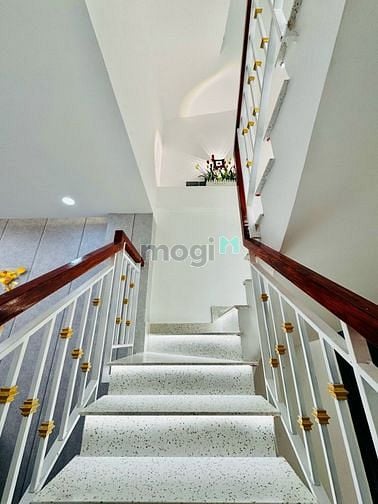 Hình ảnh Bán nhà hẻm 5m thông Phạm Văn Chiêu, P.14, 4 x 14, 3 lầu giá 6.38 tl