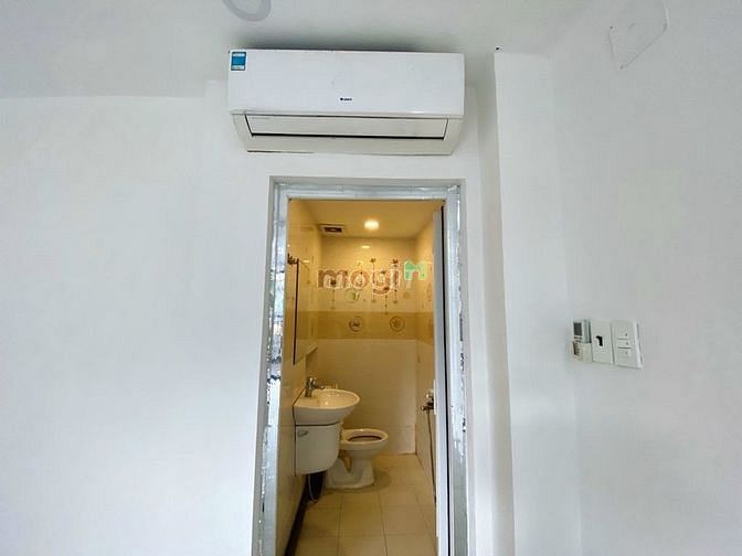 Hình ảnh Cho thuê MB riêng biệt 212B Nguyễn Trãi, Quận 1