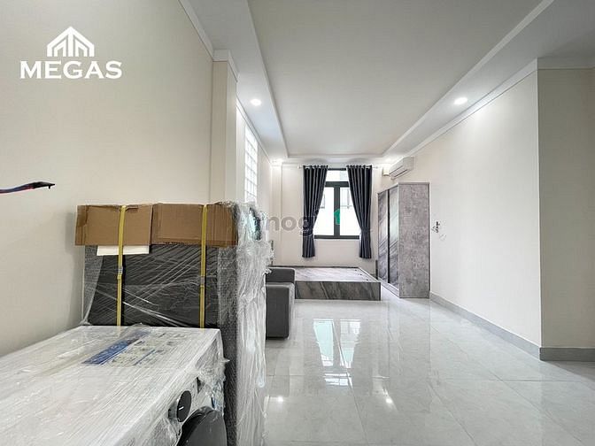 Hình ảnh Căn Hộ Cao Cấp Mới 100% Cửa Sổ Lớn Full Nội Thất Ngay Hoàng Văn Thụ
