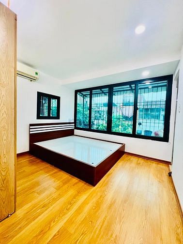 Hình ảnh CHỈ 2.9 tỷ- TT THÁI THỊNH-ĐỐNG ĐA- 2 Thoáng -Sổ to - 90m*3PN*2wc