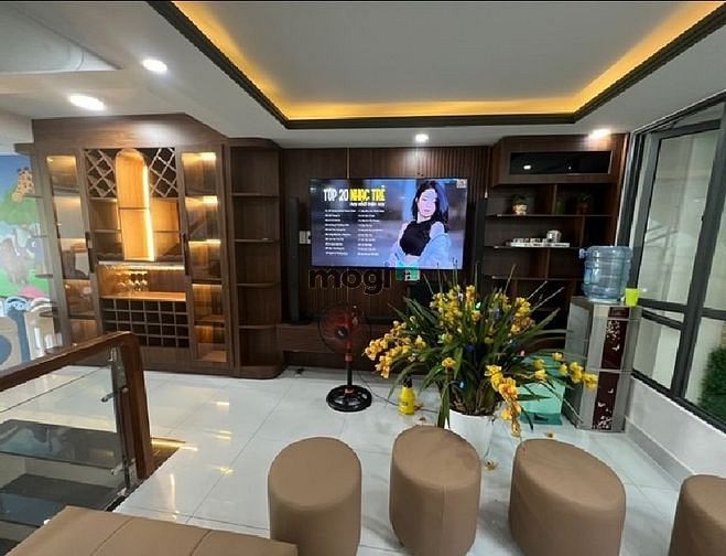 Hình ảnh Nhà Hẻm Xe Hơi Quận 7 Nhỉnh 7 Tỷ.