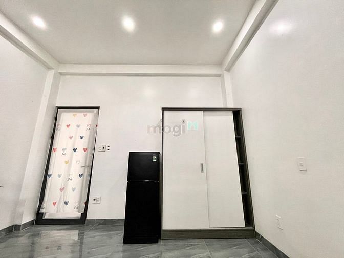 Hình ảnh Cho thuê Studio - 40m2 Ban công đầy đủ nội thất tại Nguyễn Xí - BThanh