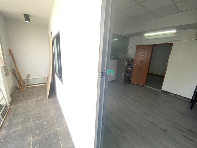 Hình ảnh 1 phòng ngủ, 1 phòng khách có Balcon