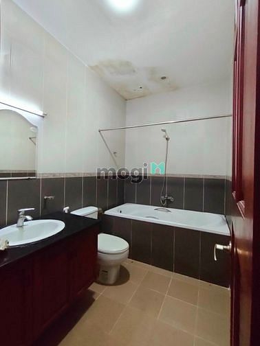 Hình ảnh Phòng trọ ngay đường Lê trọng tấn