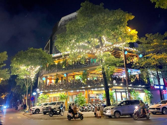 Hình ảnh Mặt phố Trung hoà - Cầu Giấy( 250m2 - căn góc 30m)..!