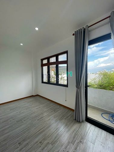 Hình ảnh Bán Gấp nhà đẹp 3 tầng kiệt Nguyễn Phước Nguyên thông Nguyễn Đình Tựu