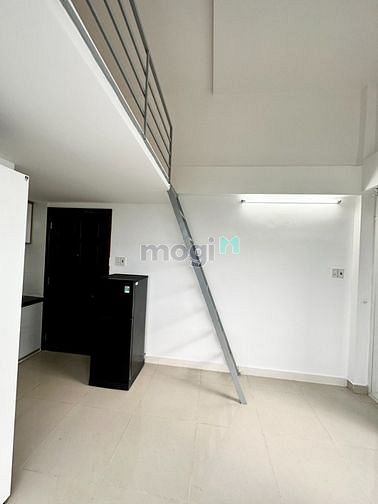 Hình ảnh CHO THUÊ DUPLEX có ban công thoáng mát Bùi Văn Ba Q7