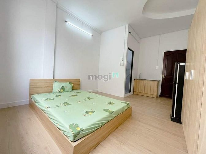 Hình ảnh STUDIO CHDV Full Nội Thất Có Ban Công CMT8 Quận10 Kế Bên Tô Hiến Thành