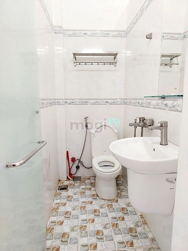 Hình ảnh Căn Hộ Q4 Có Banon Đầy Đủ Nội Thất Có Thang Máy