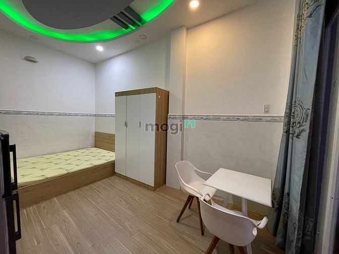 Hình ảnh Căn Hộ Q4 Có Banon Đầy Đủ Nội Thất Có Thang Máy