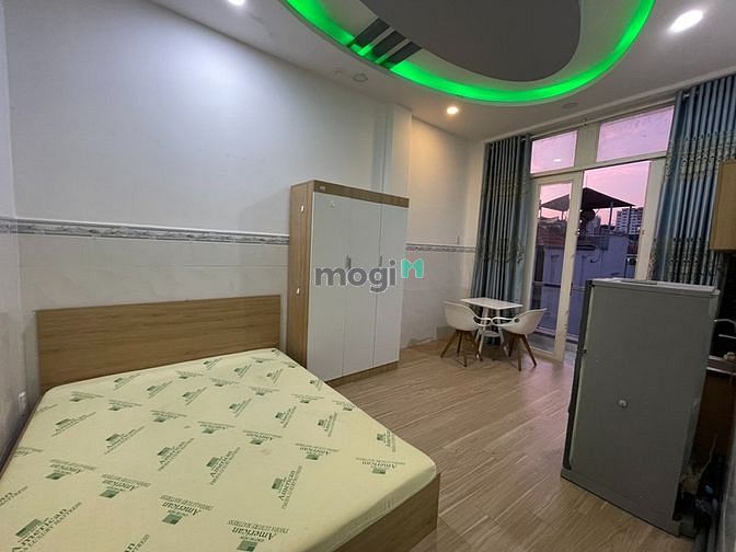 Hình ảnh Căn Hộ Q4 Có Banon Đầy Đủ Nội Thất Có Thang Máy
