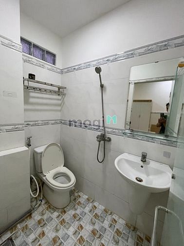 Hình ảnh Căn Hộ Q4 Có Banon Đầy Đủ Nội Thất Có Thang Máy