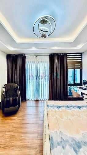 Hình ảnh SIÊU PHẨM! 5 tầng, HXH, 45m2 - khu phân lô, ngay Vincom Phan Văn Trị