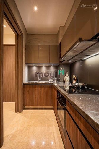 Hình ảnh Cần bán căn 4PN - 145m2, có thang máy riêng. Giá 31 tỷ. Quận 1