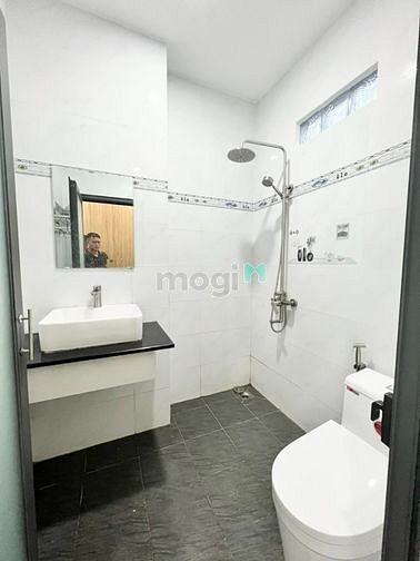 Hình ảnh Phòng mới full nội thất sát cầu tham lương