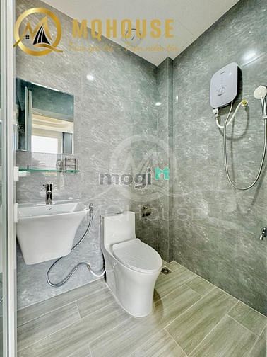 Hình ảnh Căn Hộ Bạn Công, Full Nội Thất, Tháng Máy Gần Sân Golf TSN