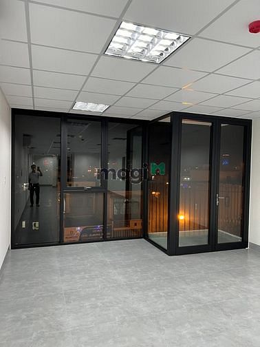 Hình ảnh Toà nhà mới xây 5 tầng , MT khúc hạo , thang máy , PCCC đầy đủ ,