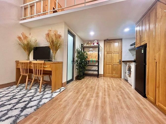 Hình ảnh Duplex trần cao máy giặt riêng ở CMT8 Quận 10