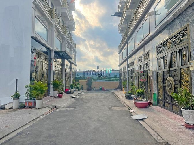 Hình ảnh Bán 3 lô đất hẻm 7m đường 18b, dt: 4,3m  x 11.5m. Giá: 3.85 tỷ.
