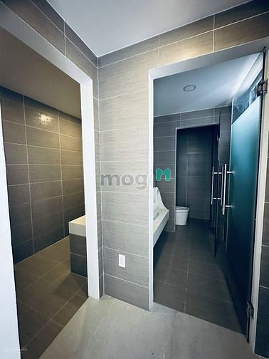 Hình ảnh Tòa nhà cho thuê Góc 2 Mặt Tiền Phạm Văn Đồng Bình Thạnh