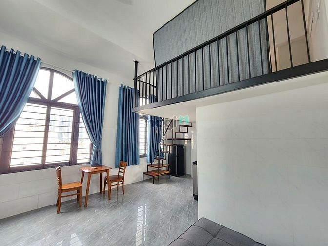 Hình ảnh Duplex có cửa sổ lớn cực thoáng trong trung tâm Q7