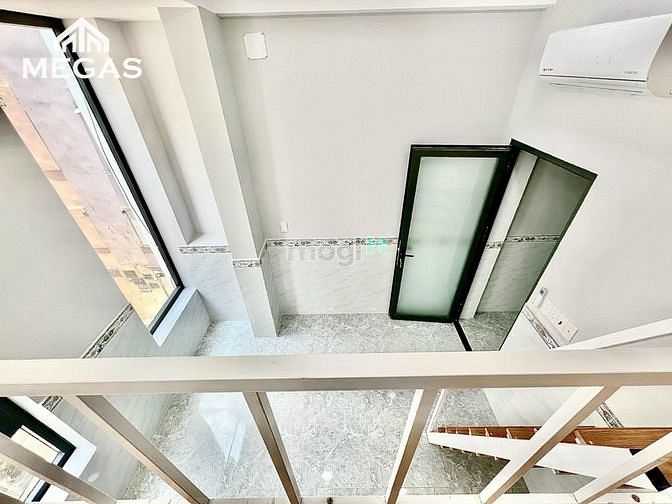 Hình ảnh Duplex Mới Xây , Cửa Sổ Trời , Giá Siêu Rẻ Ngay Đại Học Văn Lang