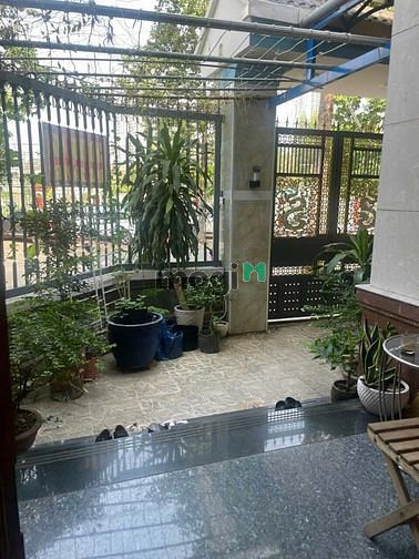 Hình ảnh Cho thuê tòa  Văn Phòng.  Hầm + 2,5 lầu. góc 2mt Nguyễn Qúy Cảnh. 50tr